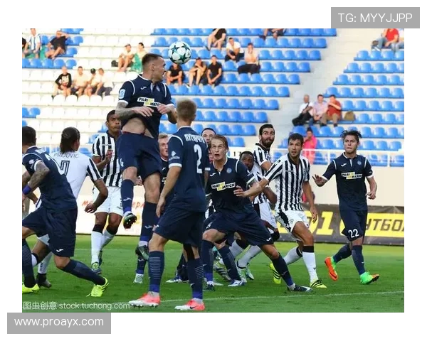 乌德勒支战术调整显成效，攻防更为均衡